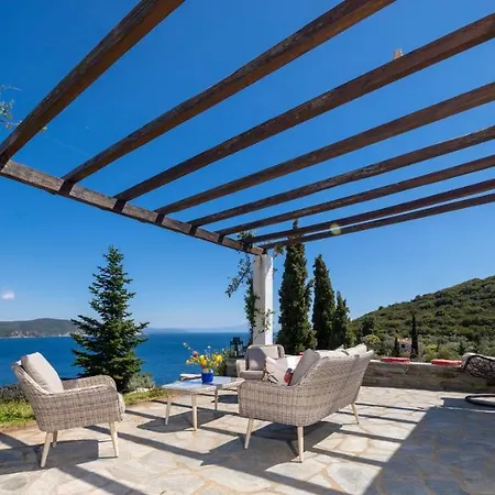 Villa Pirgadikia Exterior photo