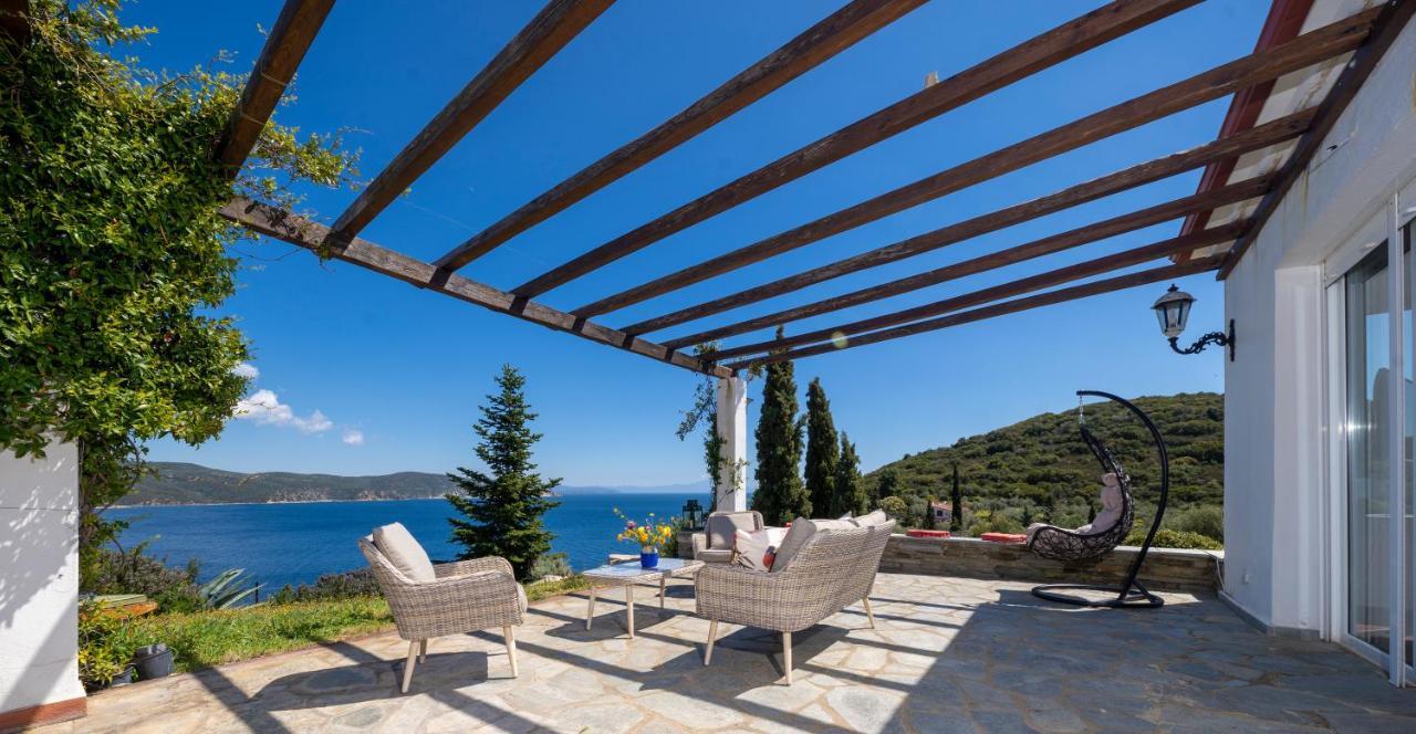 Villa Pirgadikia Vila *